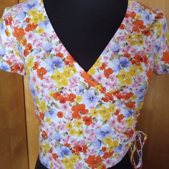 Surplus ruched crop top - Picture 4 of 8